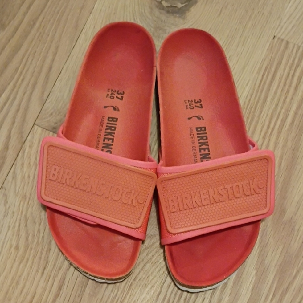 Birkenstock Unisex Tema Microfiber Coral Slides Size 37/7
